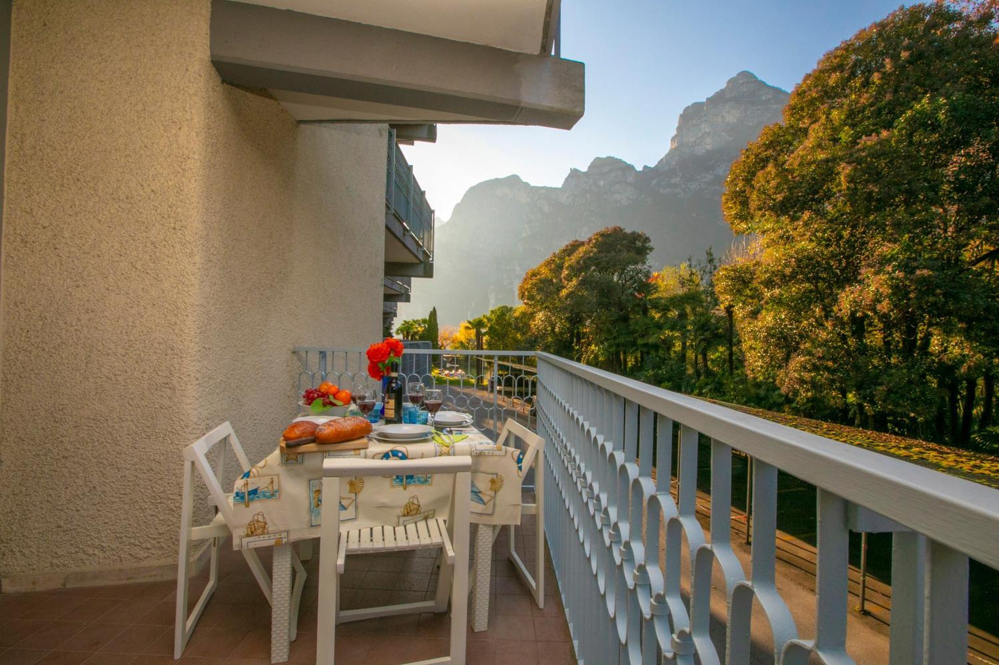 Residenza Lago D'Argento - Happy Rentals Riva del Garda Exteriör bild